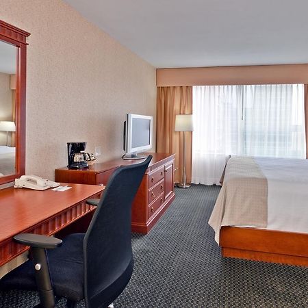Holiday Inn Montreal Midtown 客房 照片