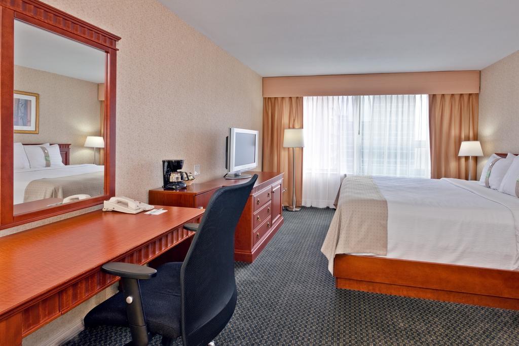 Holiday Inn Montreal Midtown 客房 照片